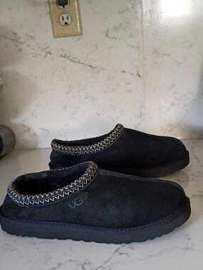 UGG Tasman Women s Black Suede Slip-On Slippers